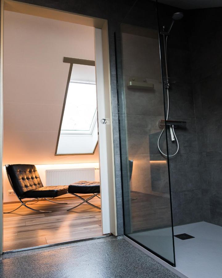 شقة Scenic Penthouse - Ocean View & Skylight Windows Siglufjordur المظهر الخارجي الصورة